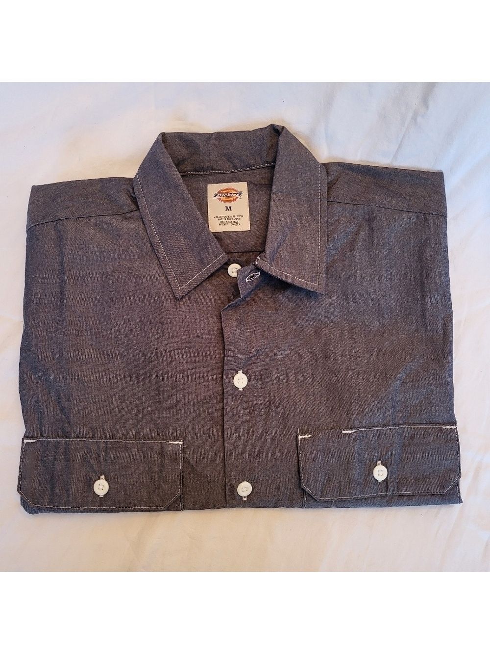 NWOT Dickies Navy Chambray Button-Up Short Sleeve Shirt, Size Medium